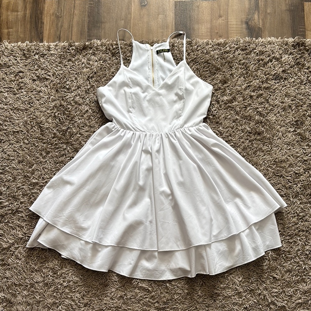 Elegant White Mini Dress